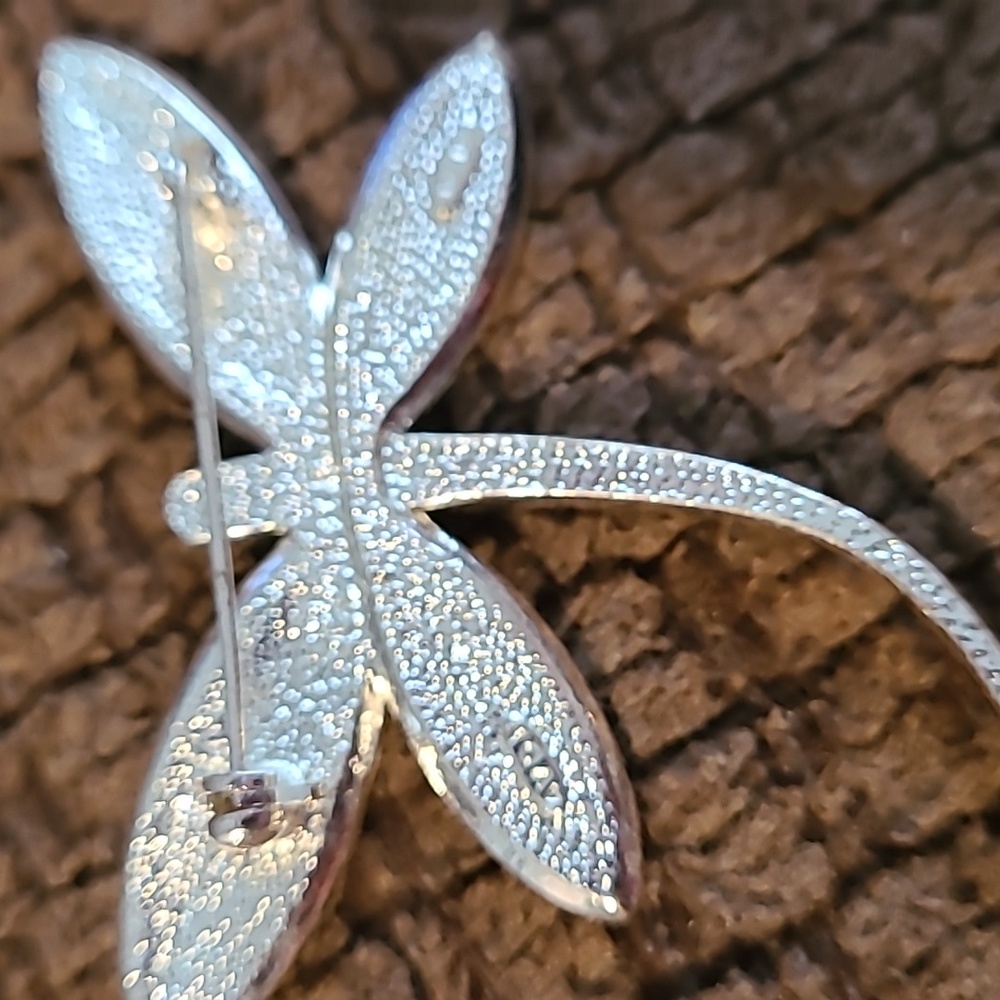 - Dragonfly Pin - Picture 3 of 3